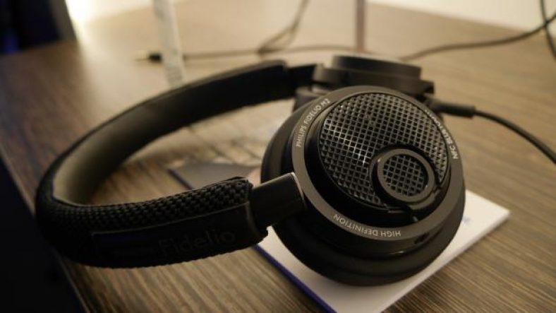 Philips Fidelio M2BT