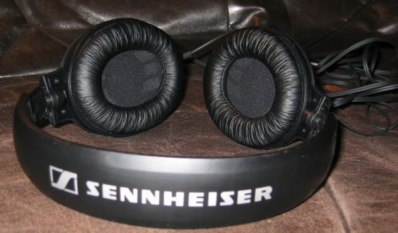 Sennheiser HD 201 Review
