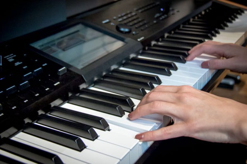 Electronic Keyboard Buying Guide