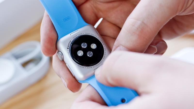 How to set up a new Apple Watch: How to change the strap