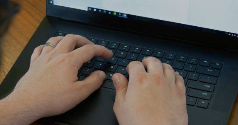 How to Add Symbols and Accents When Typing on Windows 10 PC