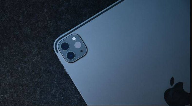 How to Disable the Camera on an iPad or iPhone