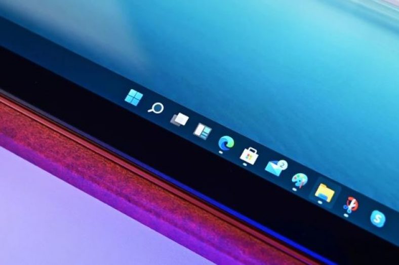 How to Move taskbar on Windows 11 