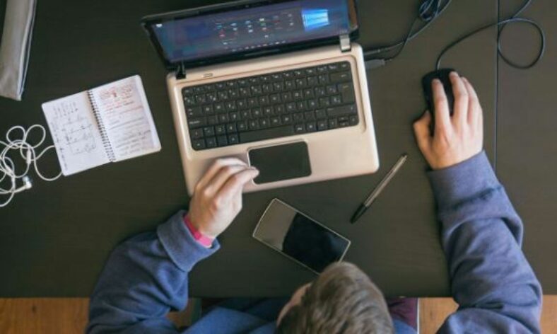 How to Turn Off touchpad on Windows 10 or 11