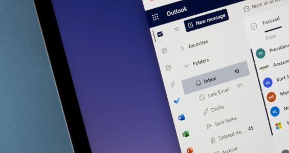 How To Add Outlook Calendar on Windows PC and Smartphone