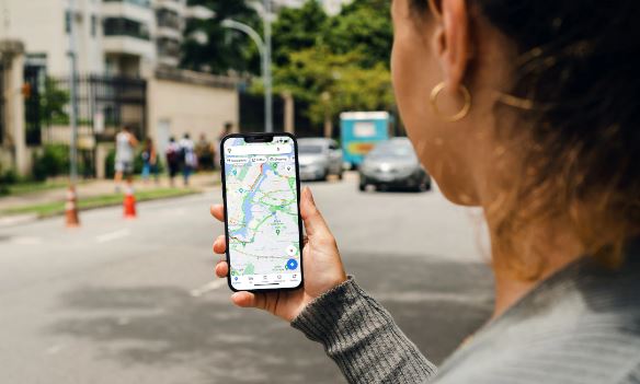 How to Use Google Street View on Android and iPhone