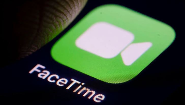 How to fake eye contact on FaceTime call