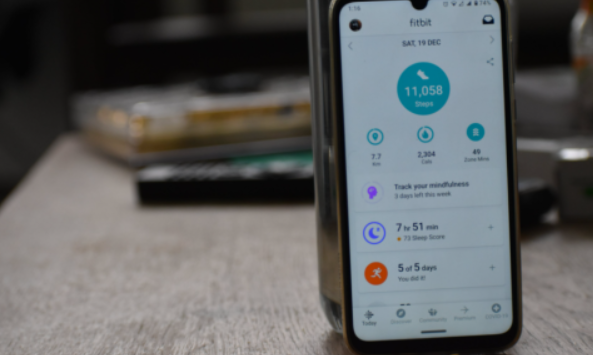 How to sync Fitbit with Android and iPhone