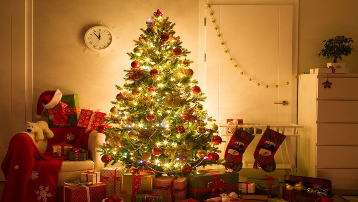 Best Artificial Christmas Trees 2026 February: combining practicality