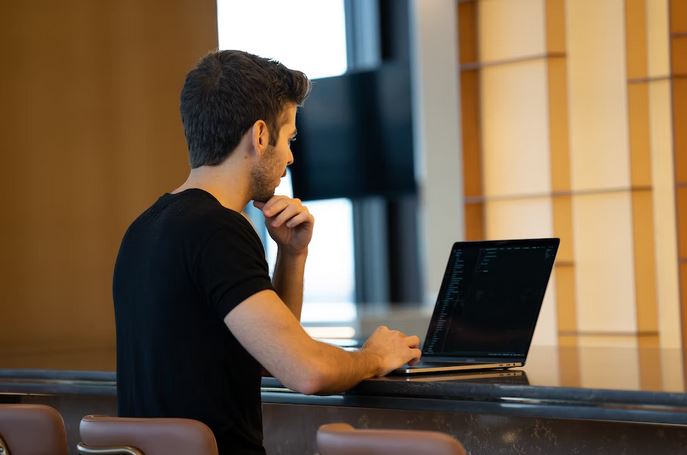 How to Fix “Black Screen after changing Refresh Rate” issue on Windows PC