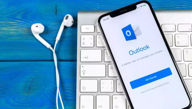 How to Delete a Group in Outlook: simple ways