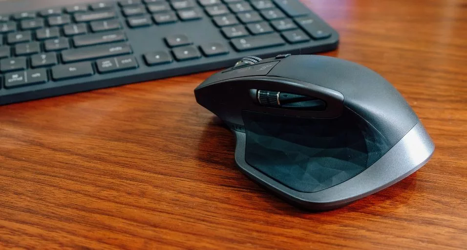 Deal! Logitech MX Master 2S Wireless Mouse : Save 35% by getting it for $65.00.